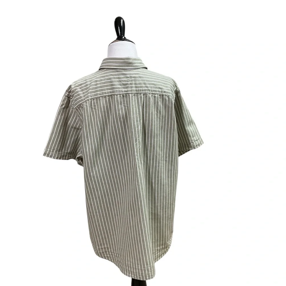 Levi's Men's Size XL Casual  Button Down Shirt Short Sleeves Striped 100% Cotton